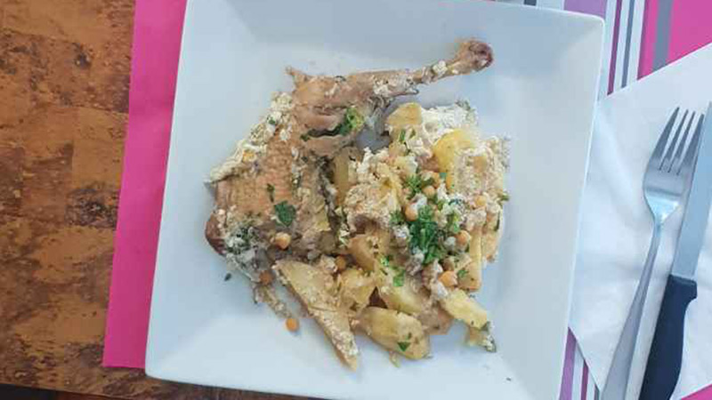 Poulet frites en sauce blanche à l algéroise La Cantine