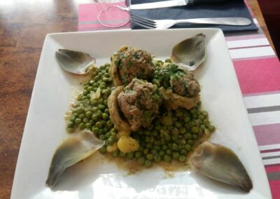 Artichauts farcis, petits pois